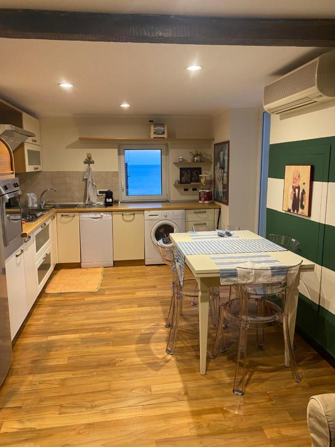 Mare&Focaccia Apartment Genoa Bagian luar foto